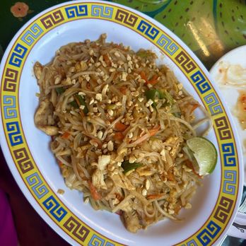 Indochine - chicken pad thai - Asian Fusion Near Me - Wilmington, North Carolina