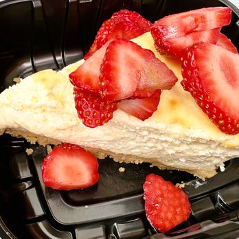 L & L Homestyle Cafe - Cheesecake with fresh Strawberries. Crust was sweet and stellar - Coffee & Tea Near Me - Monticello, Minnesota L & L Homestyle Cafe - Cheesecake with fresh Strawberries. Crust was sweet and stellar - Coffee & Tea Near Me - Monticello, Minnesota