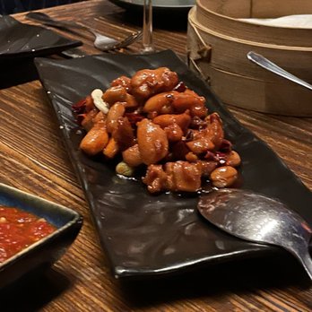 Hutong - Cashew chicken - Chinese Near Me - Miami, Florida Hutong - Cashew chicken - Chinese Near Me - Miami, Florida