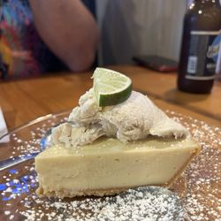 Sears Landing Grill & Boat Docks - Key lime pie with icecream