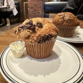 Mimi's Cafe - Banana chocolate muffins - Breakfast & Brunch Near Me - Los Angeles, California Mimi's Cafe - Banana chocolate muffins - Breakfast & Brunch Near Me - Los Angeles, California
