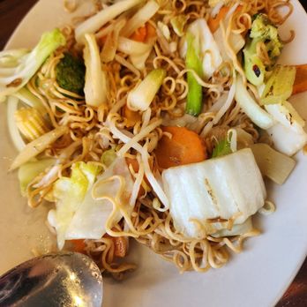 Thai Diamond Bar B Q - Shrimp Chow Mein - Thai Near Me - Rancho Cucamonga, California Thai Diamond Bar B Q - Shrimp Chow Mein - Thai Near Me - Rancho Cucamonga, California