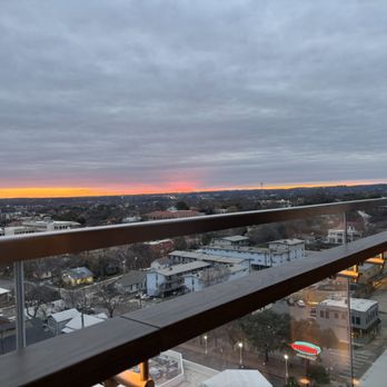 Otopia Rooftop Lounge - Sunset from Otopia Rooftop Bar while - Lounges Near Me - Austin, Texas