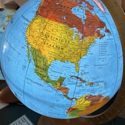 Manufactum - Love this illuminated Globe