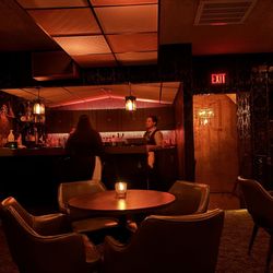 Bryant's Cocktail Lounge - Upstairs ambiance
