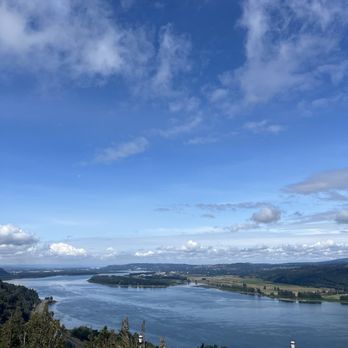 Vista House At Crown Point - Landmarks & Historical Buildings Near Me - Corbett, Oregon