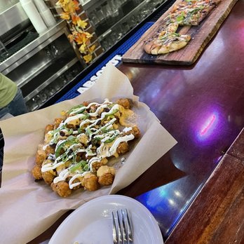 World of Beer - Loaded tots and margarita Margherita Flatbread - Bars Near Me - Savannah, Georgia World of Beer - Loaded tots and margarita Margherita Flatbread - Bars Near Me - Savannah, Georgia