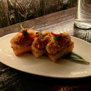 Double Knot - tuna rice crackers - Sushi Bars Near Me - Philadelphia, Pennsylvania