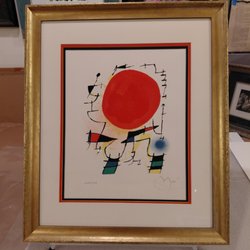 Need to frame an important piece? Yes, we can help you. We handle delicate and expensive artwork with care