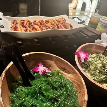 Nori Hand Roll Bar - Seaweed Salad, Cucumber Salad, Poke Tacos - Caterers Near Me