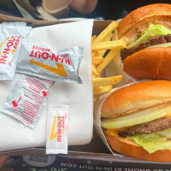 In-N-Out Burger - Cheeseburger and fries - Burgers Near Me - Phoenix, Arizona