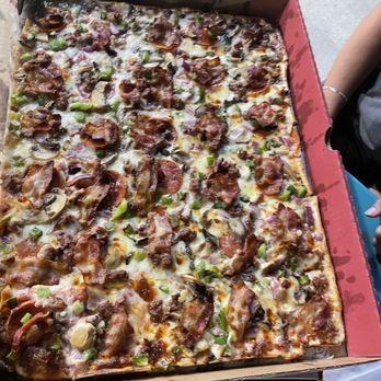 Ledo Pizza - 18" deluxe pizza - Pizza Near Me - Columbia, Maryland