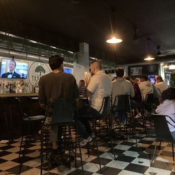 Uptown Taproom - Bar and 1 of 3 seating areas - Beer Bar Near Me - Chicago, Illinois