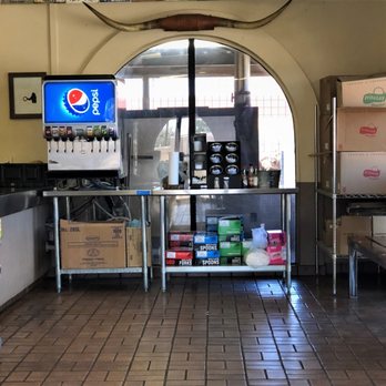 Bodacious BBQ - The inside drink bar. - Barbeque Near Me - San Angelo, Texas Bodacious BBQ - The inside drink bar. - Barbeque Near Me - San Angelo, Texas