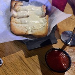 Cheesy bread Cheesy bread