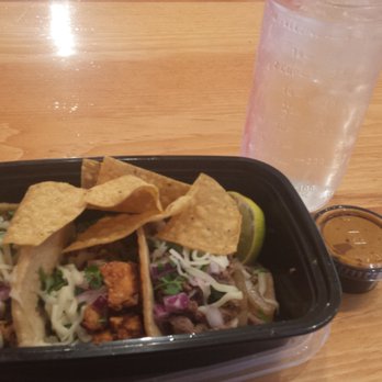 Cinco TacoBar - My tacos were awesome!  Chichen, carnitas, and asada - Mexican Near Me - San Leandro, California
