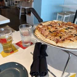 Olohana Brewpub By Kalihi Beer