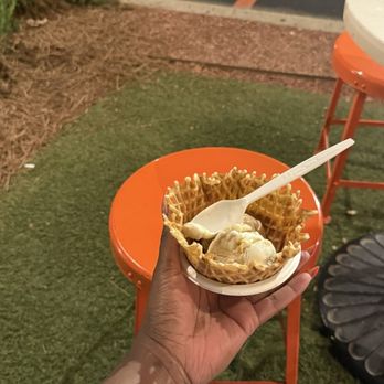 Jeni's Splendid Ice Creams - Ice Cream & Frozen Yogurt Near Me - Birmingham, Alabama Jeni's Splendid Ice Creams - Ice Cream & Frozen Yogurt Near Me - Birmingham, Alabama