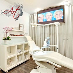 MicroArt Semi Permanent Makeup - MicroArt Procedure room