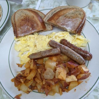 Quaker Diner - Wheat toast, sausage, scrambled eggs and homefries - Breakfast & Brunch Near Me - West Hartford, Connecticut Quaker Diner - Wheat toast, sausage, scrambled eggs and homefries - Breakfast & Brunch Near Me - West Hartford, Connecticut