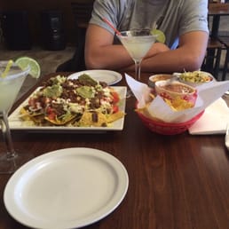 Nacho appetizer with gucamole. Plus margaritas :)