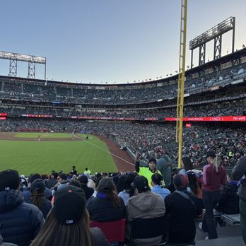 Oracle Park - Growing crowd - Stadiums & Arenas Near Me - San Francisco, California Oracle Park - Growing crowd - Stadiums & Arenas Near Me - San Francisco, California