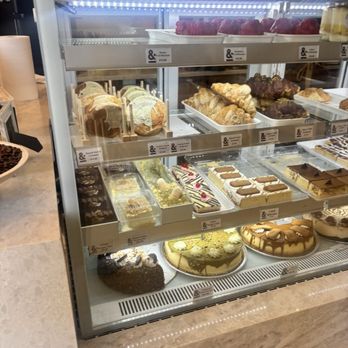 Moka & Co - Coffee & Tea Near Me - Chicago, Illinois