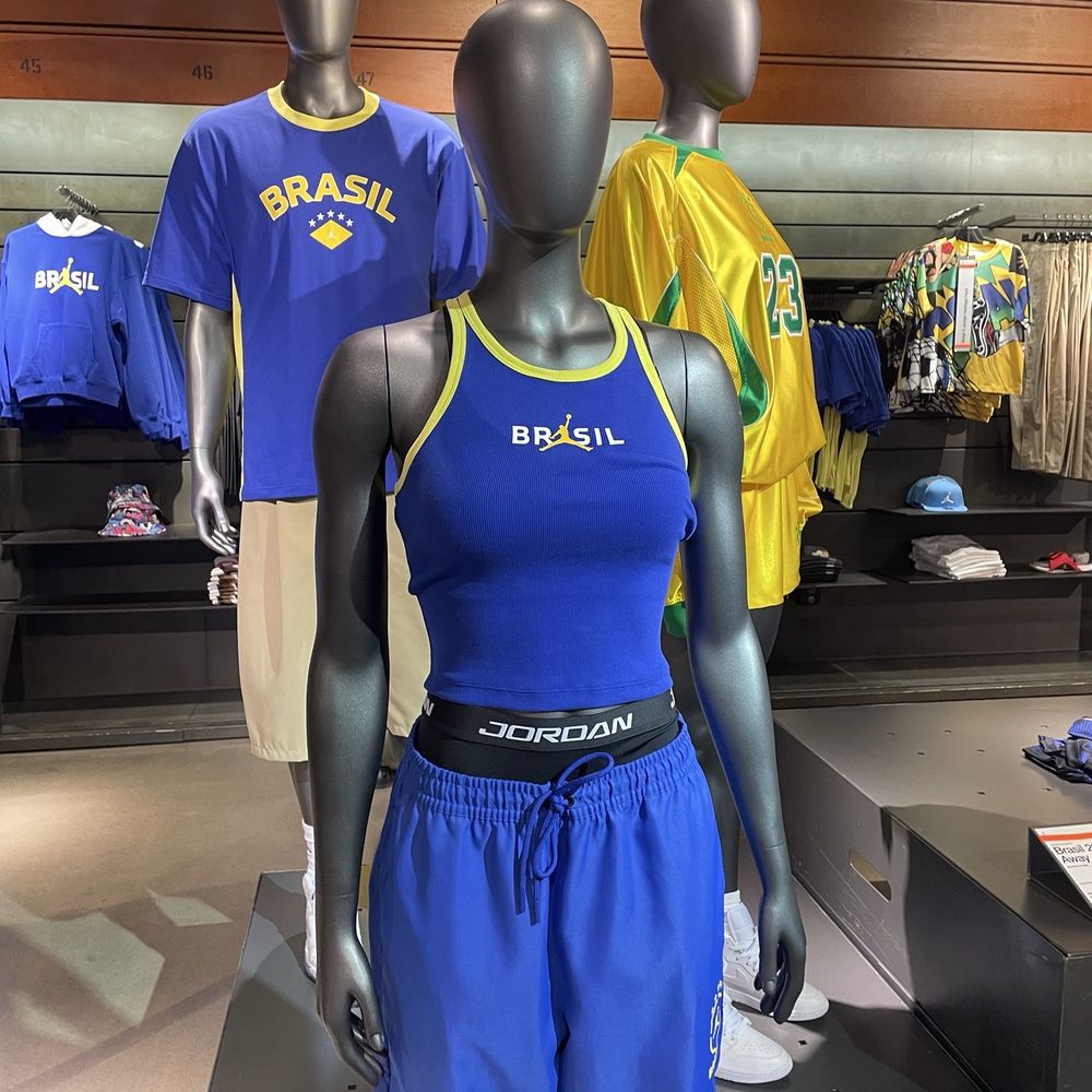 Nike Las Vegas - Shoe Stores Near Me - Las Vegas, Nevada