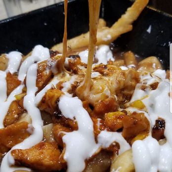 D Spot Dessert Cafe - Chipotle chicken poutine - Desserts Near Me - Toronto, Ontario