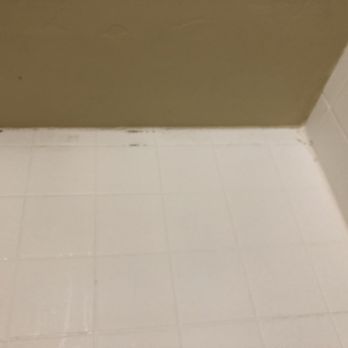 The Inn at Aspen - More black mold in the bath. - Hotels Near Me - Aspen, Colorado