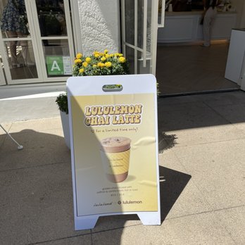 La La Land - Coffee & Tea Near Me - Glendale, California La La Land - Coffee & Tea Near Me - Glendale, California