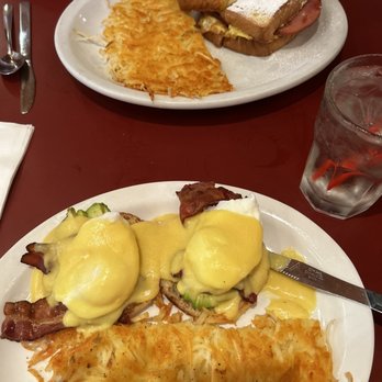 Copper Skillet - Cali Benedict and monte crisco - Breakfast & Brunch Near Me - Martinez, California Copper Skillet - Cali Benedict and monte crisco - Breakfast & Brunch Near Me - Martinez, California