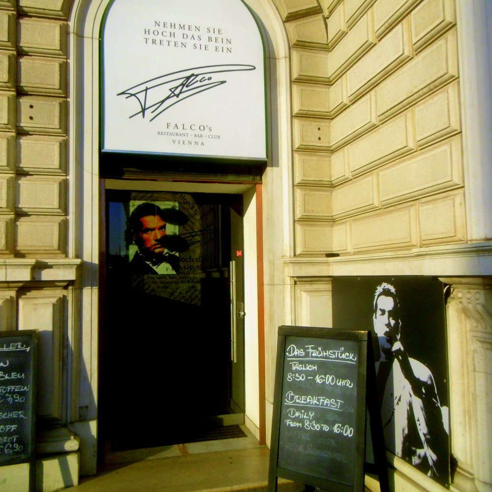 Falco's - The cool Falco's on the Schwarzenbergplatz - Bars Near Me - Vienna, 9
