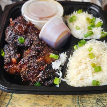 Destination Smokehouse & Eatery - Oxtail bowl - Sandwiches Near Me - Hemet, California Destination Smokehouse & Eatery - Oxtail bowl - Sandwiches Near Me - Hemet, California
