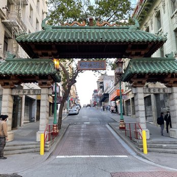 Dragon's Gate - Landmarks & Historical Buildings Near Me - San Francisco, California