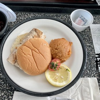 Jupiter Medical Center - Lunch: grilled mahi sandwich, black beans and mashed sweet potato~ - Medical Centers Near Me - Jupiter, Florida