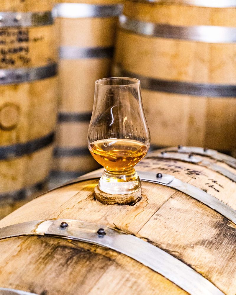 3 Hundred Days Distilling Logo