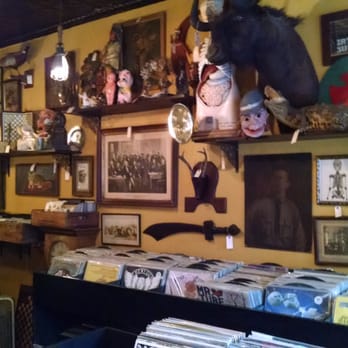 Black Gold Records - Cool coffee shop and used vinyl store - Coffee & Tea Near Me - Brooklyn, New York