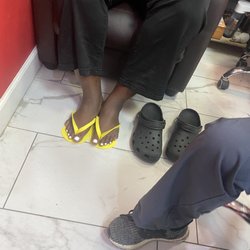 Happy Nails - Pedicure:Kelvin