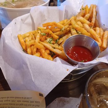 Pho Che - Garlic fries anyone ! - Vietnamese Near Me - Flushing, New York