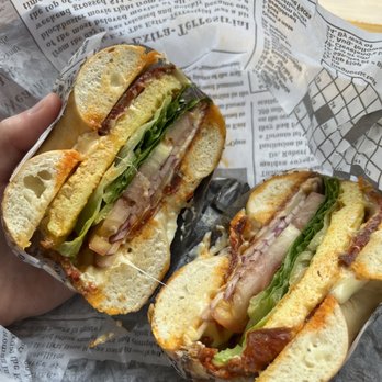 Café con Bagel - The Federal Chorizo - Bagels Near Me - Washington, DC, District of Columbia