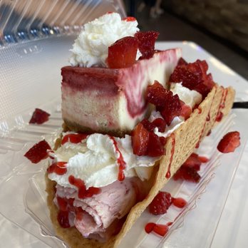 Creamberry - Strawberry Cheesecake Ice Cream Taco - Desserts Near Me - Las Vegas, Nevada