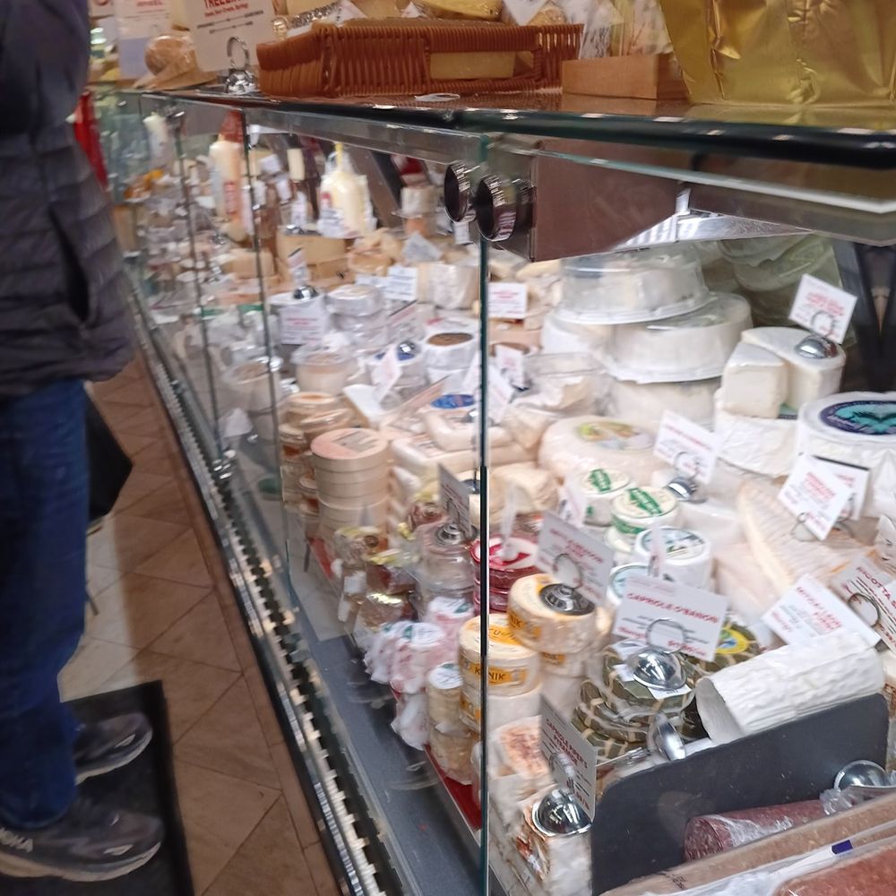 Murray's Cheese - Bleecker - Cheese counter - Cheese Shops Near Me - New York, New York Murray's Cheese - Bleecker - Cheese counter - Cheese Shops Near Me - New York, New York