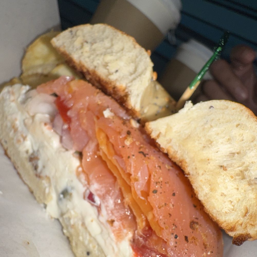 Lomi Salmon Bagel