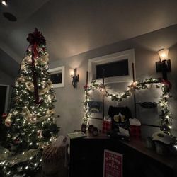Porterhouse Restaurant & Brew Pub - Waiting area