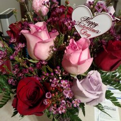 Salem Floral & Gifts - Valentine's flowers