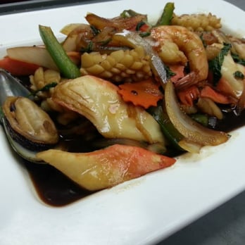 Sriracha Thai Restaurant - I recommend the seafood combination. They gave me lots of food for that price. Service is very friendly. Will go back!!! - Thai Near Me - Carson, California Sriracha Thai Restaurant - I recommend the seafood combination. They gave me lots of food for that price. Service is very friendly. Will go back!!! - Thai Near Me - Carson, California