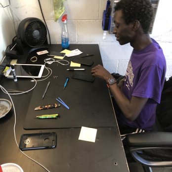 Hollywood iPhone Repair - Coal! The best employee ever! - Mobile Phone Repair Near Me - Los Angeles, California Hollywood iPhone Repair - Coal! The best employee ever! - Mobile Phone Repair Near Me - Los Angeles, California