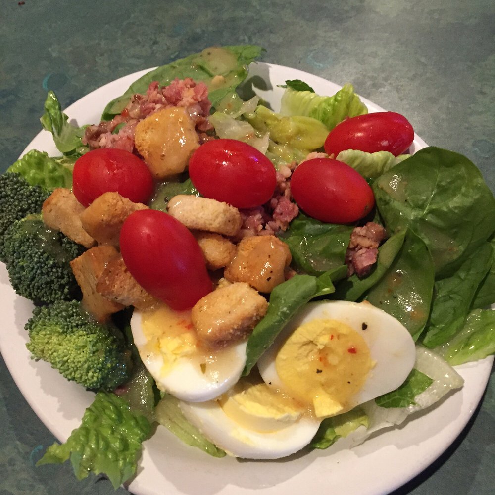 Round Table Pizza - Excellent salad bar - Pizza Near Me - Red Bluff, California Round Table Pizza - Excellent salad bar - Pizza Near Me - Red Bluff, California