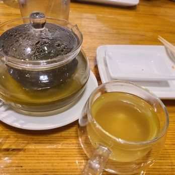 Sushi Michi - Spicy tuna, spicy scallop,sweet shrimp, and jalapeno pepper. Also, green tea is very pretty . Making me smile - Sushi Bars Near Me - Phoenix, Arizona